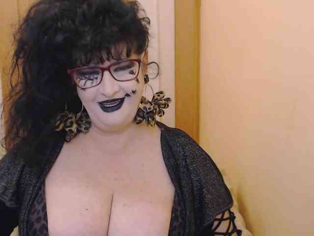 QueenOfSin webcam
