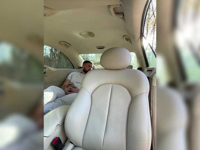 Entra en el chat con el modelo soffy-and-boss soffy-and-boss