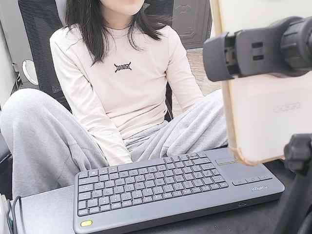 Bella099 webcam