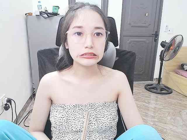 Bella099 webcam