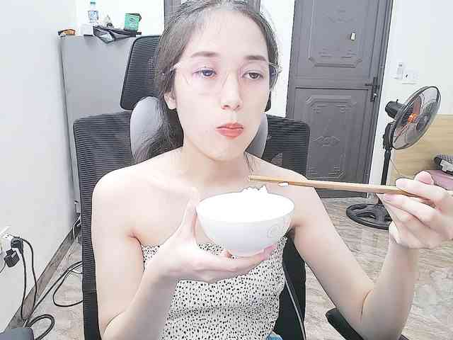 Bella099 webcam
