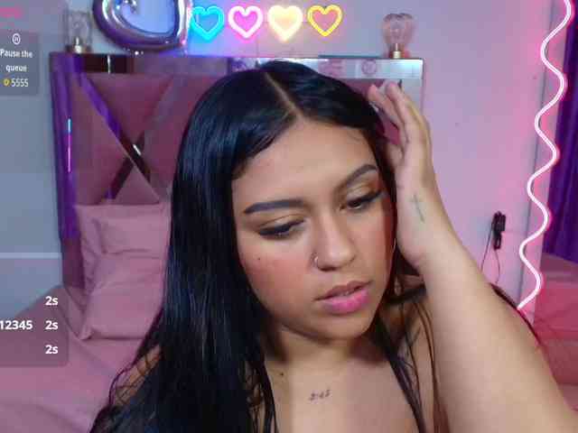 kendra-tay webcam