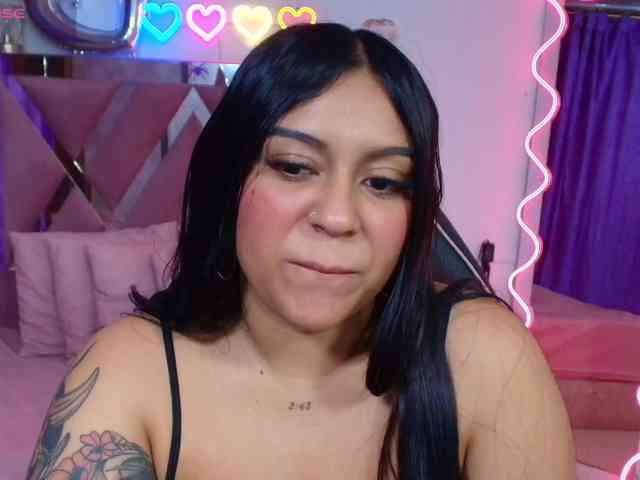 kendra-tay webcam