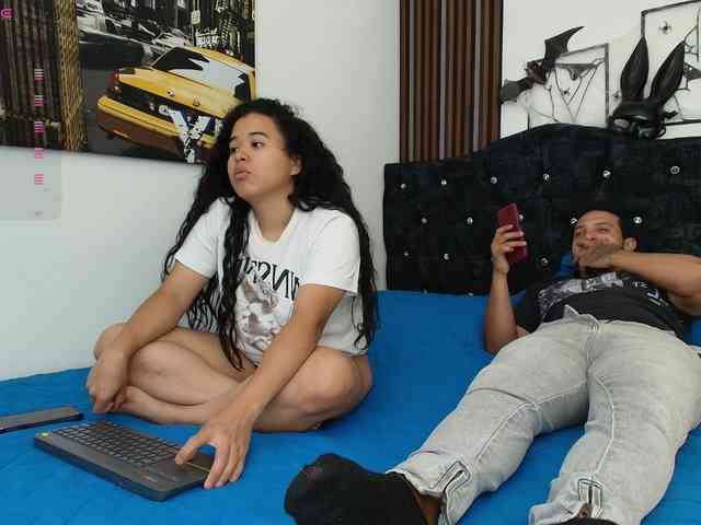 couplee-horny webcam