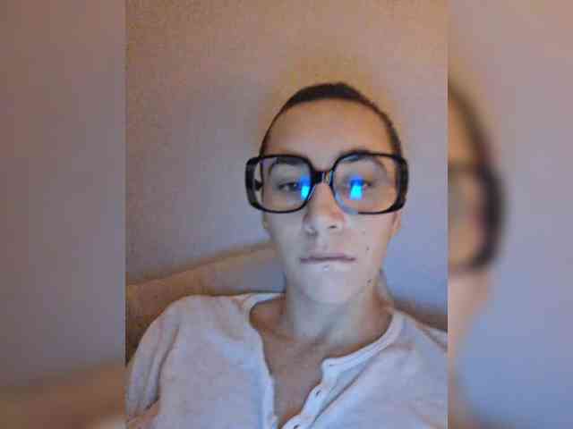 AntoniaDilune webcam