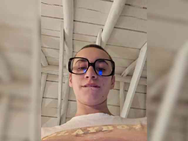 AntoniaDilune webcam