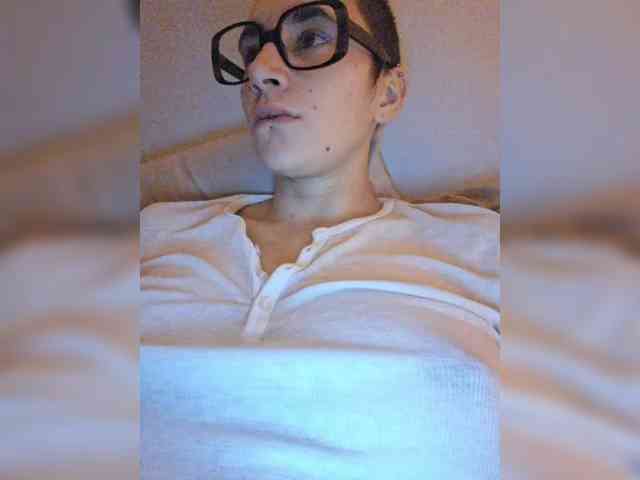 AntoniaDilune webcam