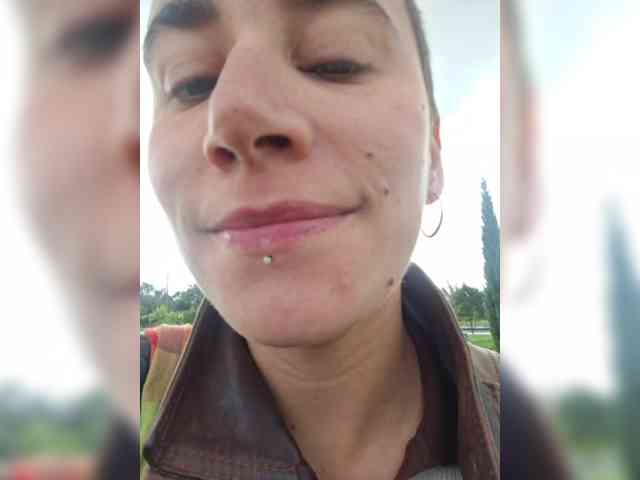 AntoniaDilune webcam