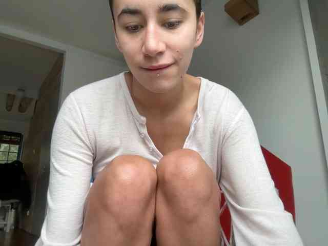 AntoniaDilune webcam