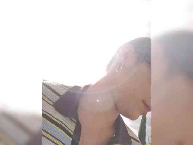 AntoniaDilune webcam