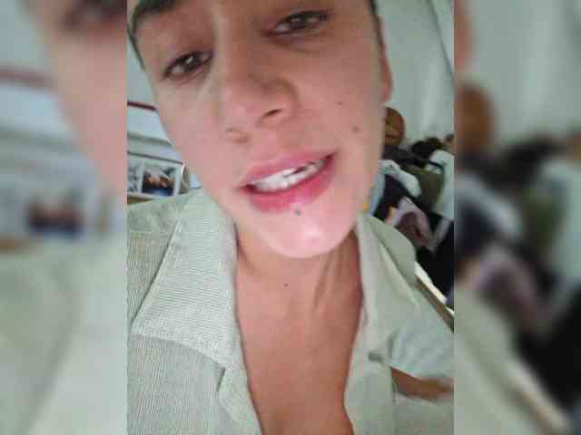 AntoniaDilune webcam