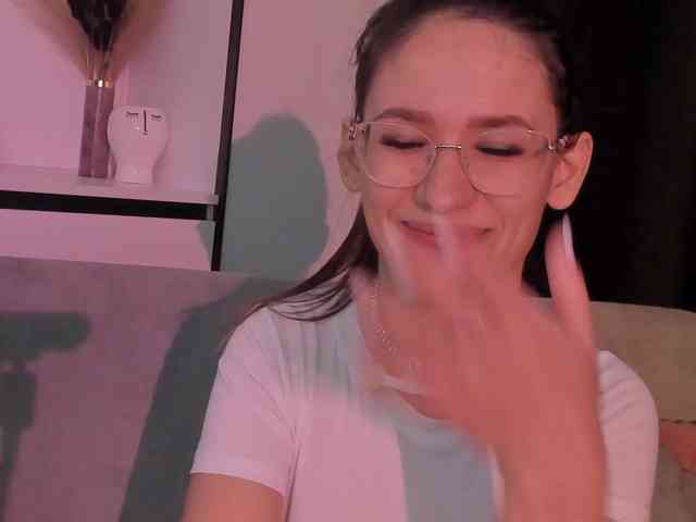 NicoleIris webcam
