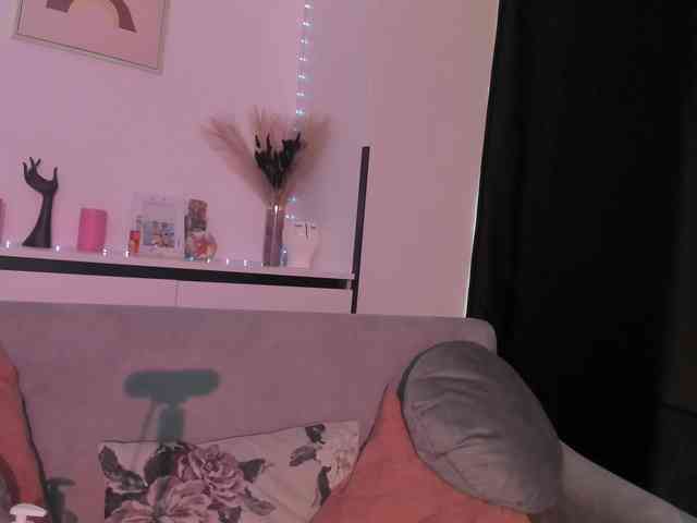 NicoleIris webcam