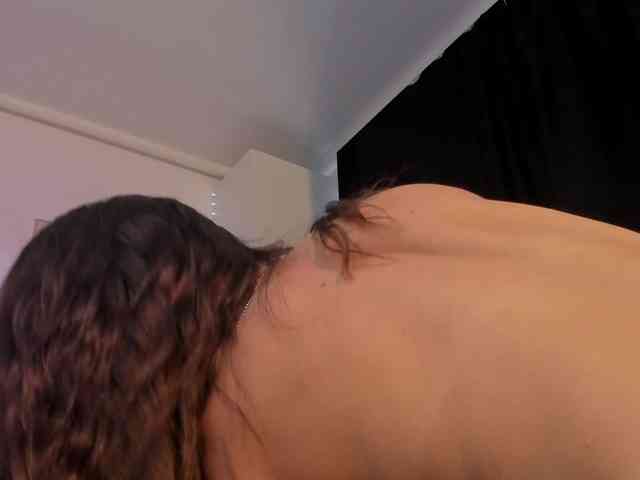 NicoleIris webcam