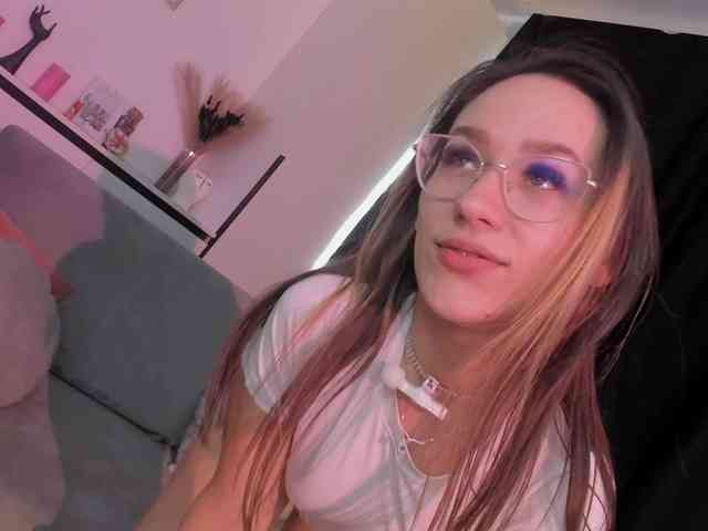NicoleIris webcam