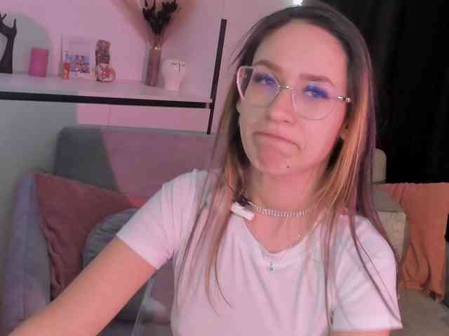 NicoleIris webcam