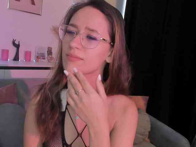 NicoleIris webcam
