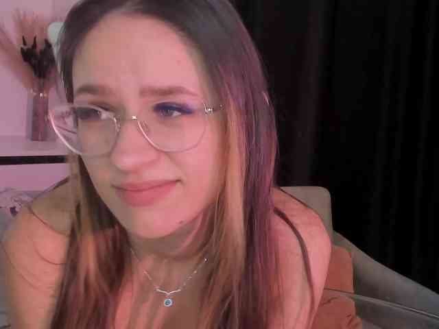 NicoleIris webcam