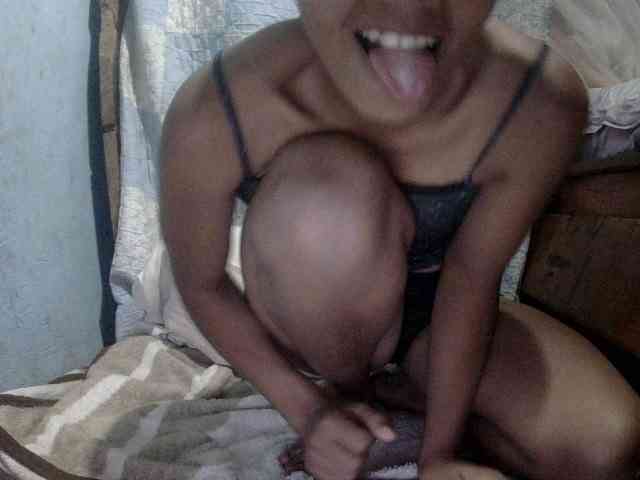 LoveSexx23 webcam