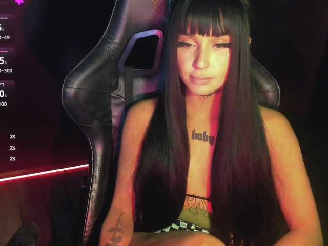 AshMila webcam