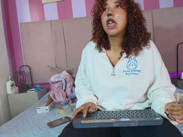 lauraltt webcam
