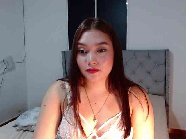 MaddisonAders webcam