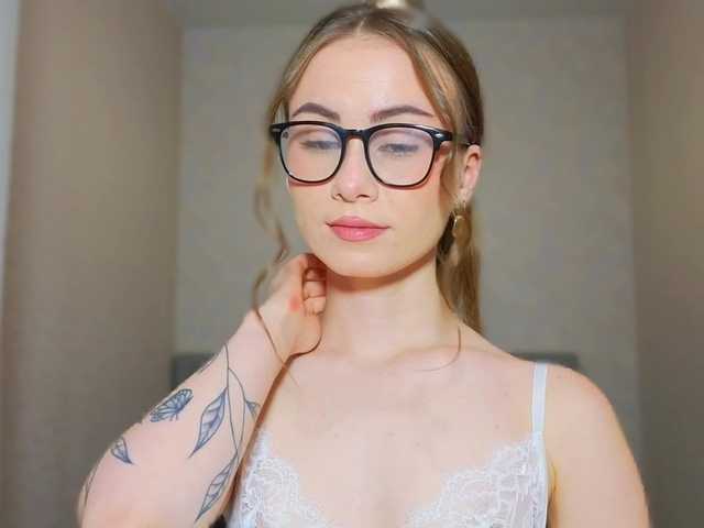 AminaLuxuryyy webcam