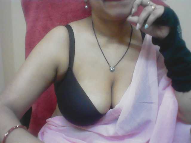 Hotdevika webcam