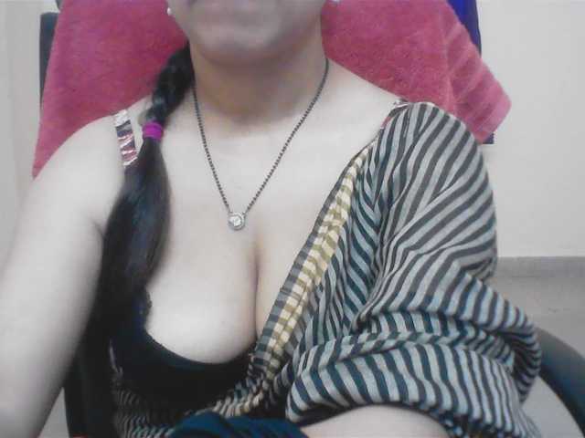 Hotdevika webcam