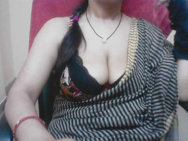 Hotdevika webcam