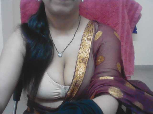 Hotdevika webcam
