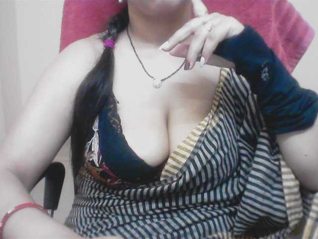 Hotdevika webcam