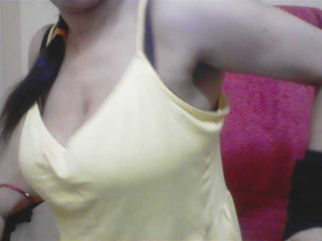Hotdevika webcam