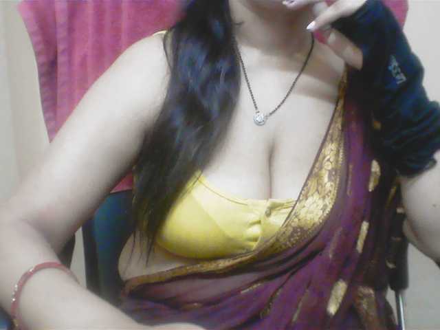 Hotdevika webcam