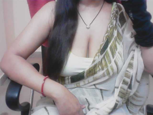 Hotdevika webcam