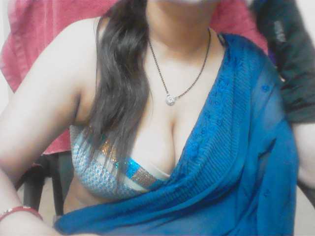 Hotdevika webcam