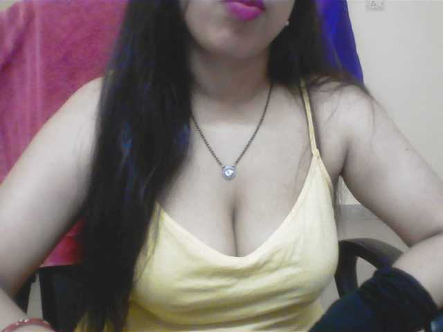 Hotdevika webcam