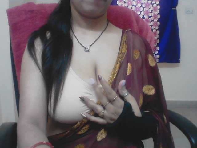 Hotdevika webcam