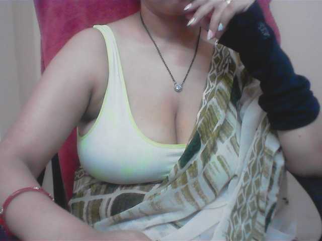 Hotdevika webcam