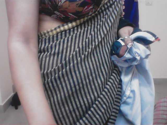 Hotdevika webcam