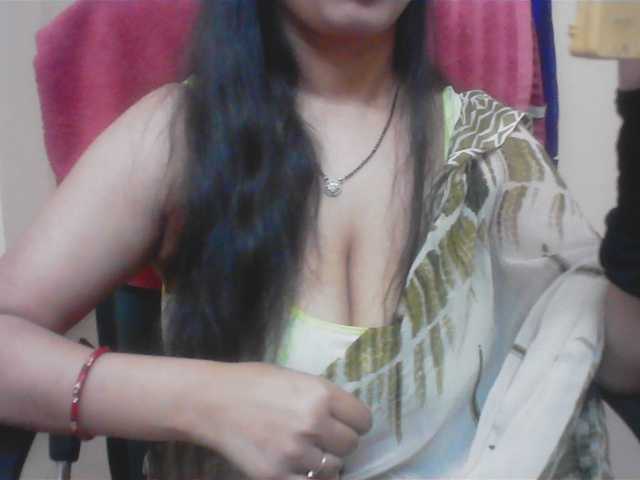Hotdevika webcam