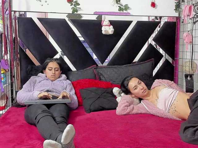 Dreamgirlss webcam