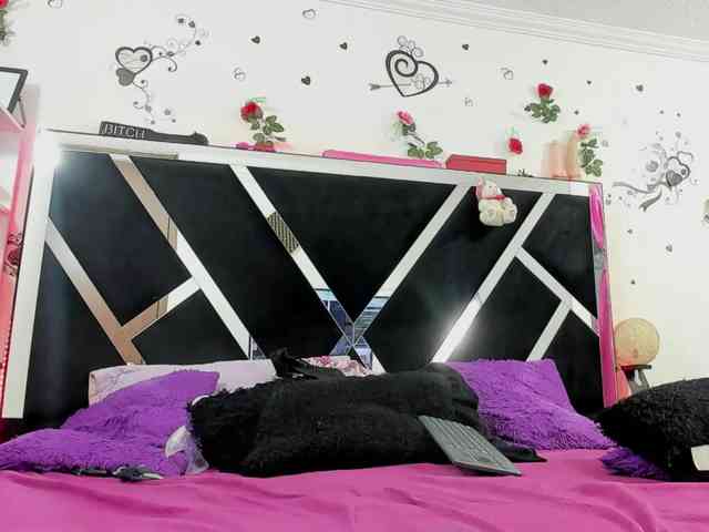 Dreamgirlss webcam