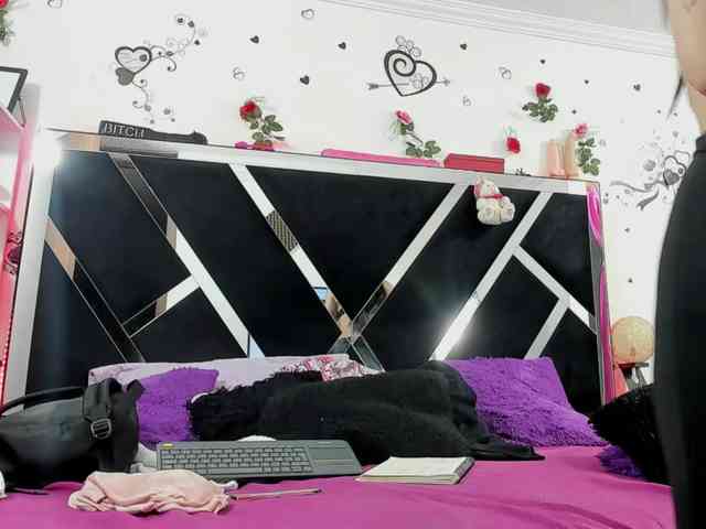 Dreamgirlss webcam