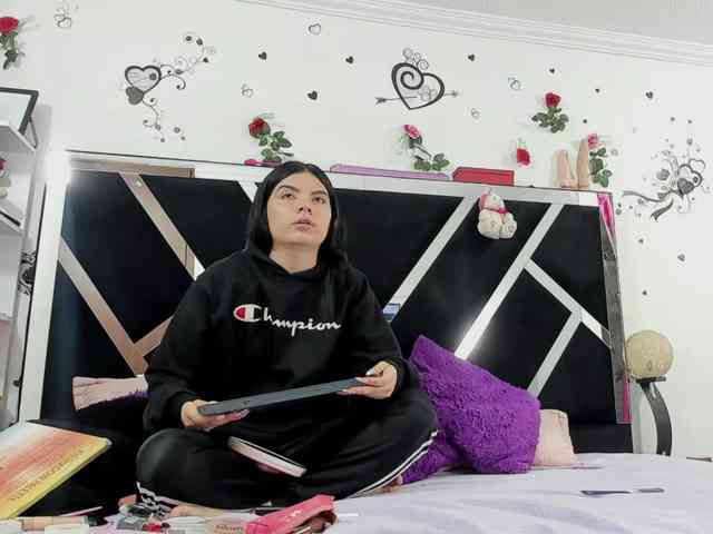 Dreamgirlss webcam