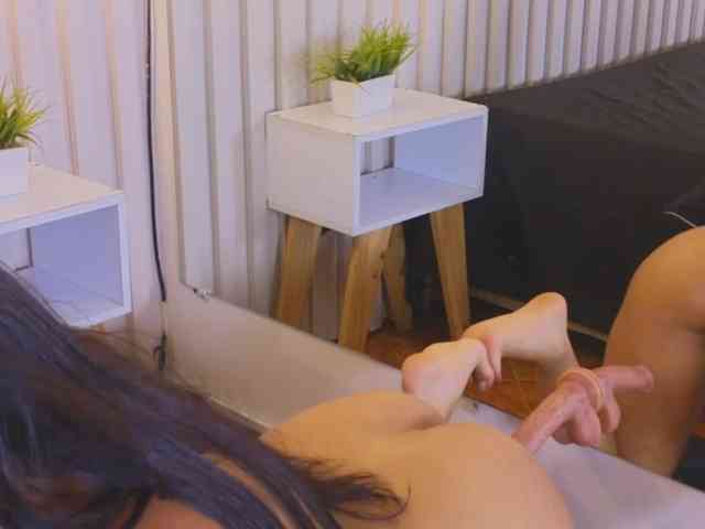 AidaMoreno webcam