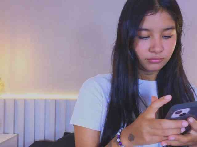 AidaMoreno webcam