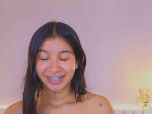 AidaMoreno webcam