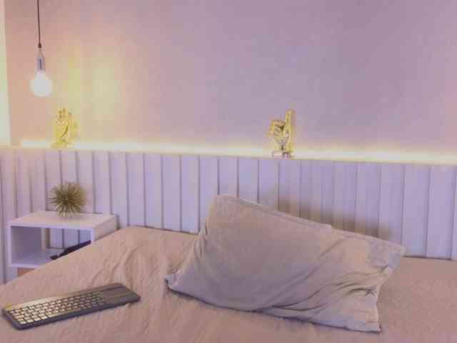 AidaMoreno webcam