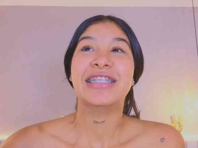 AidaMoreno webcam